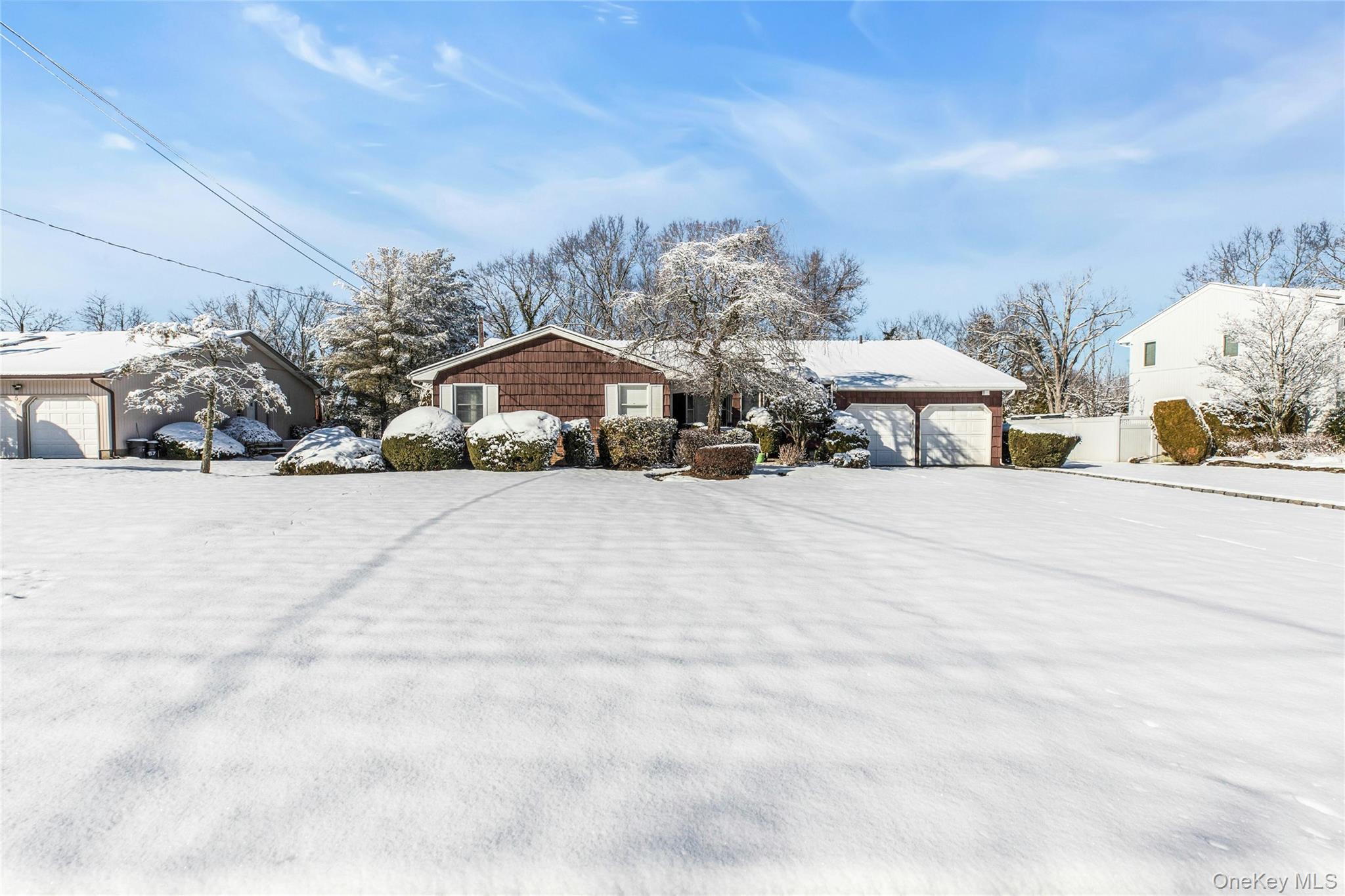 #1 photo, 61 Hofstra Drive, নাসাউ কাউন্টি Plainview , NY 11803