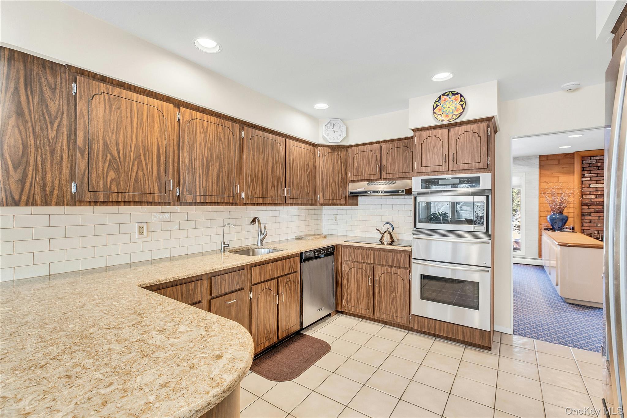 #17 photo, 61 Hofstra Drive, নাসাউ কাউন্টি Plainview , NY 11803