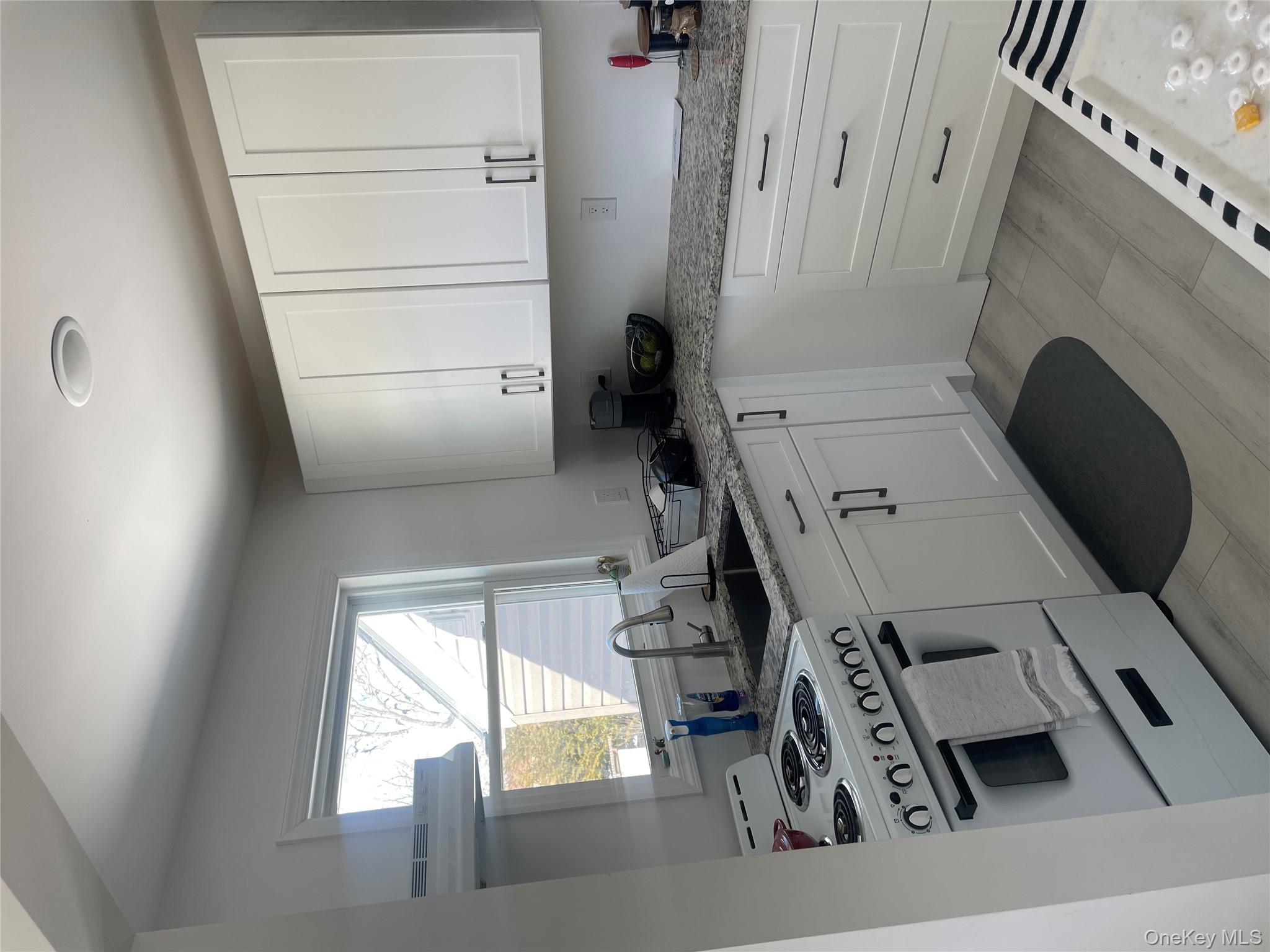 #1 photo, 7 Anawanda Road, Саффолк ‖ North Babylon , NY 11703