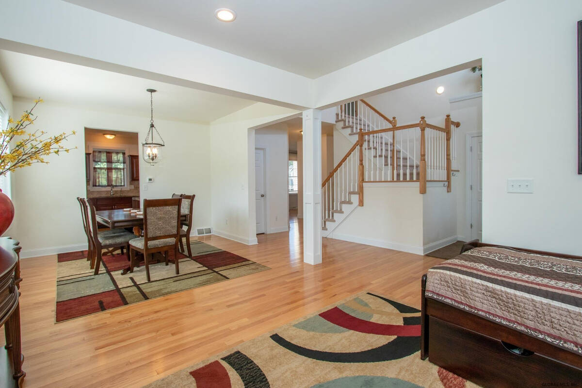 #10 photo, 106 Balsam Way, Clifton Park , NY 12065