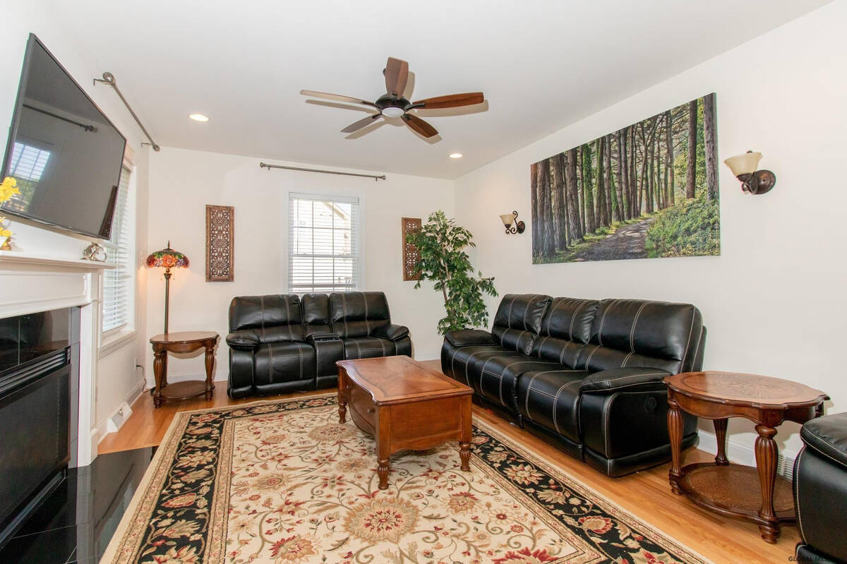 #18 photo, 106 Balsam Way, Clifton Park , NY 12065