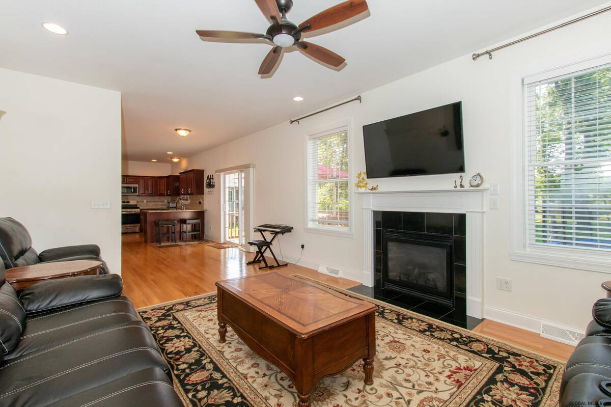 #20 photo, 106 Balsam Way, Clifton Park , NY 12065