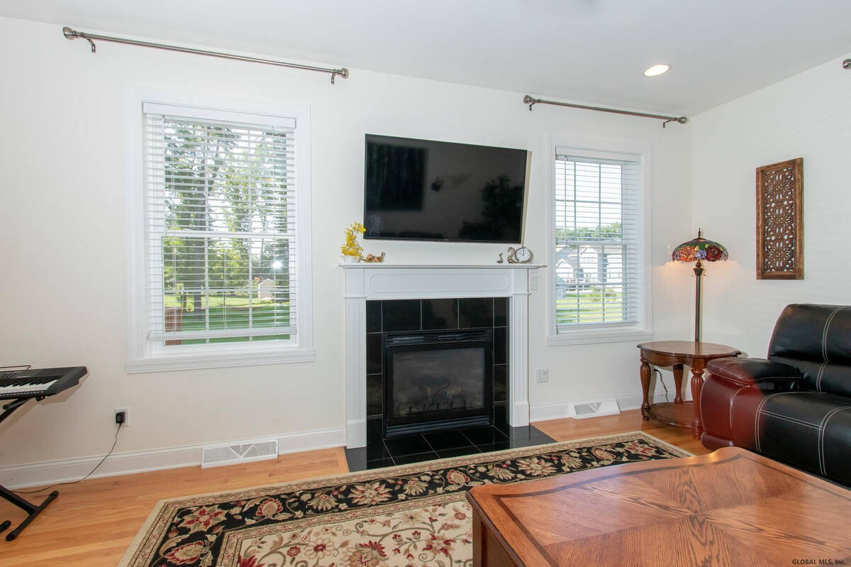 #22 photo, 106 Balsam Way, Clifton Park , NY 12065