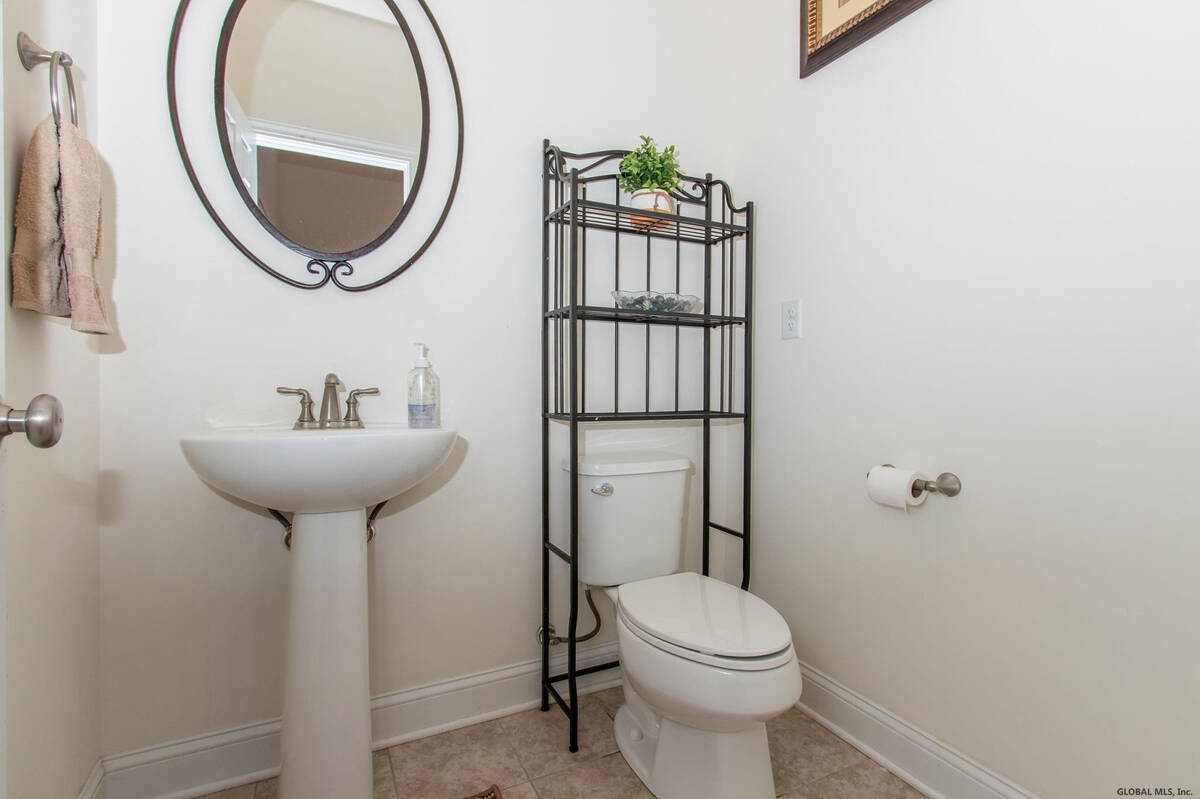 #23 photo, 106 Balsam Way, Clifton Park , NY 12065