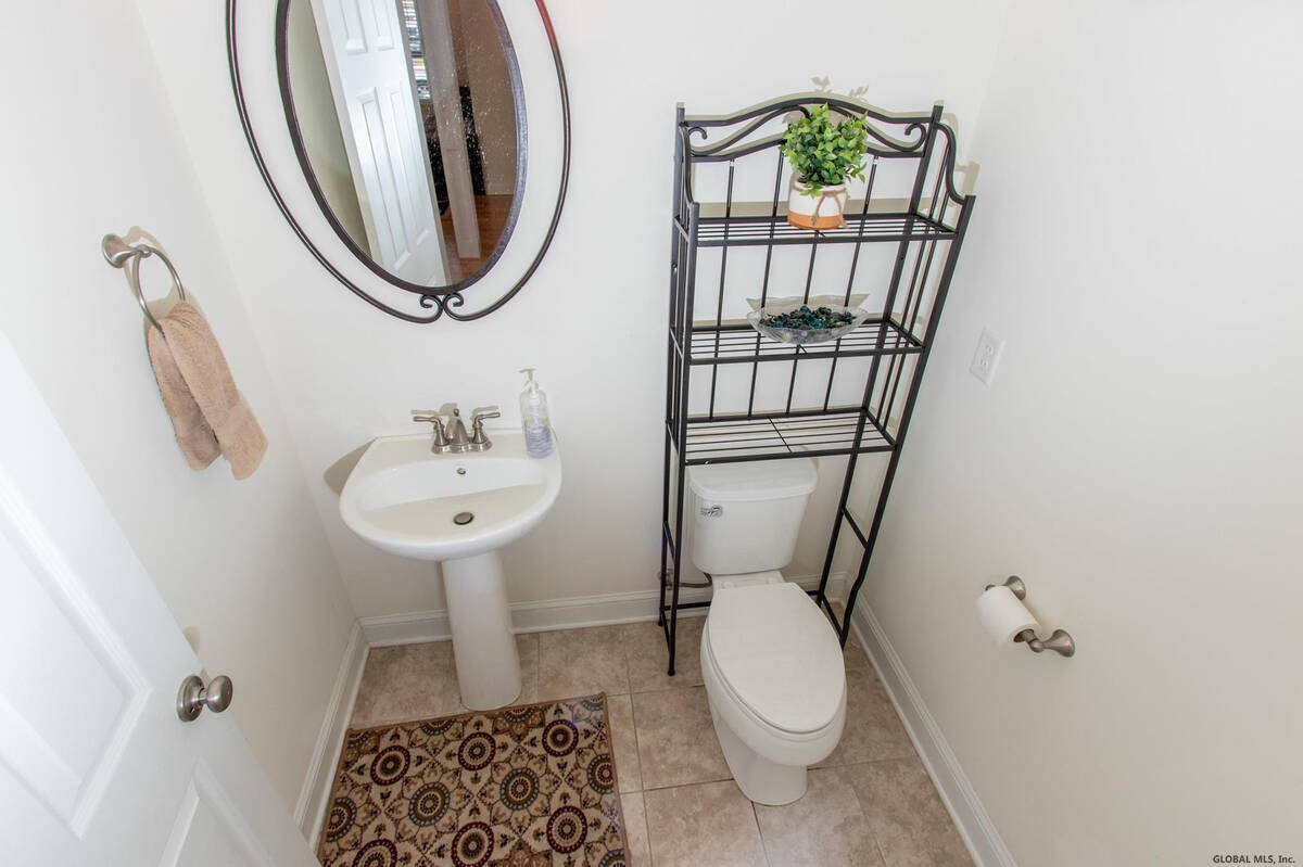 #24 photo, 106 Balsam Way, Clifton Park , NY 12065