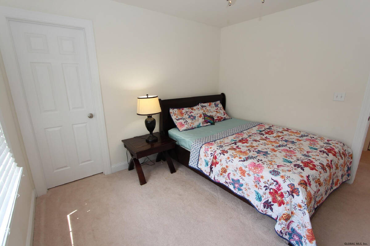 #29 photo, 106 Balsam Way, Clifton Park , NY 12065