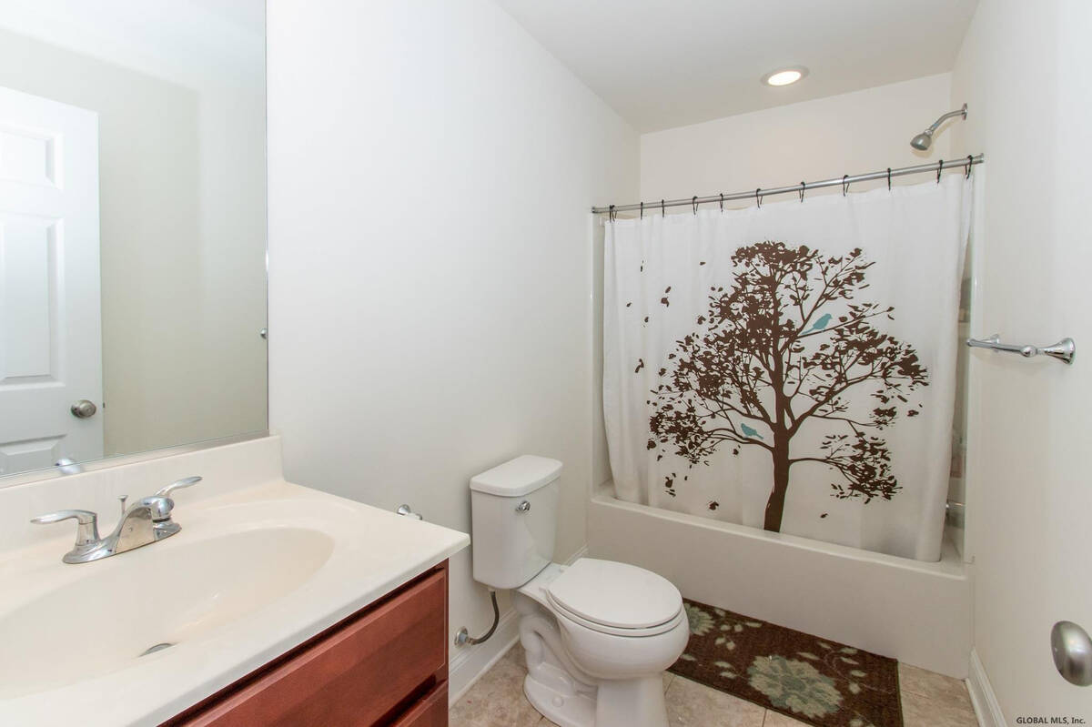 #33 photo, 106 Balsam Way, Clifton Park , NY 12065