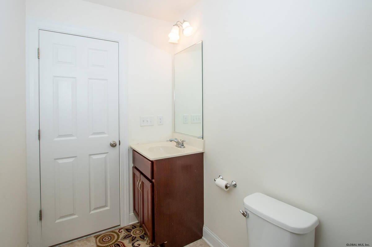 #34 photo, 106 Balsam Way, Clifton Park , NY 12065