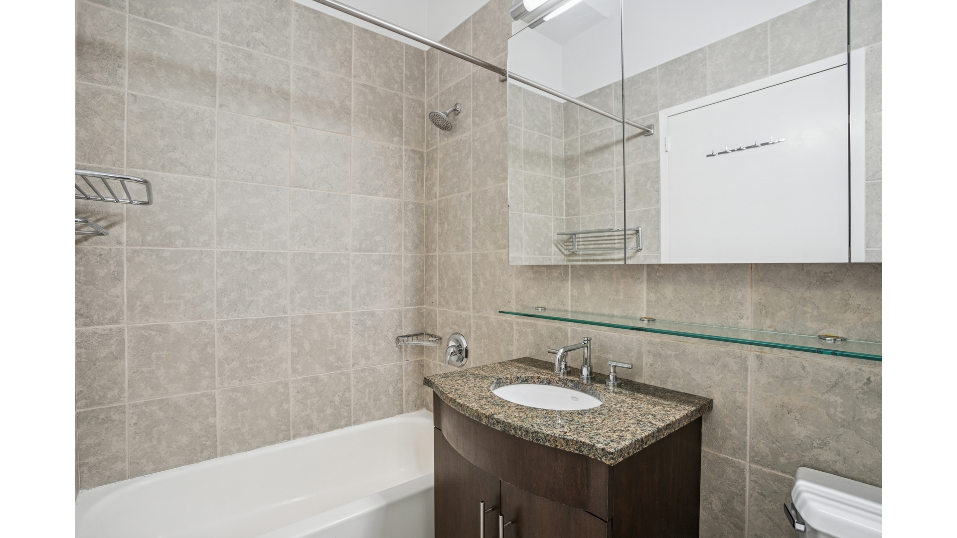 #8 photo, 80 JOHN Street, Financial District , NY 10038