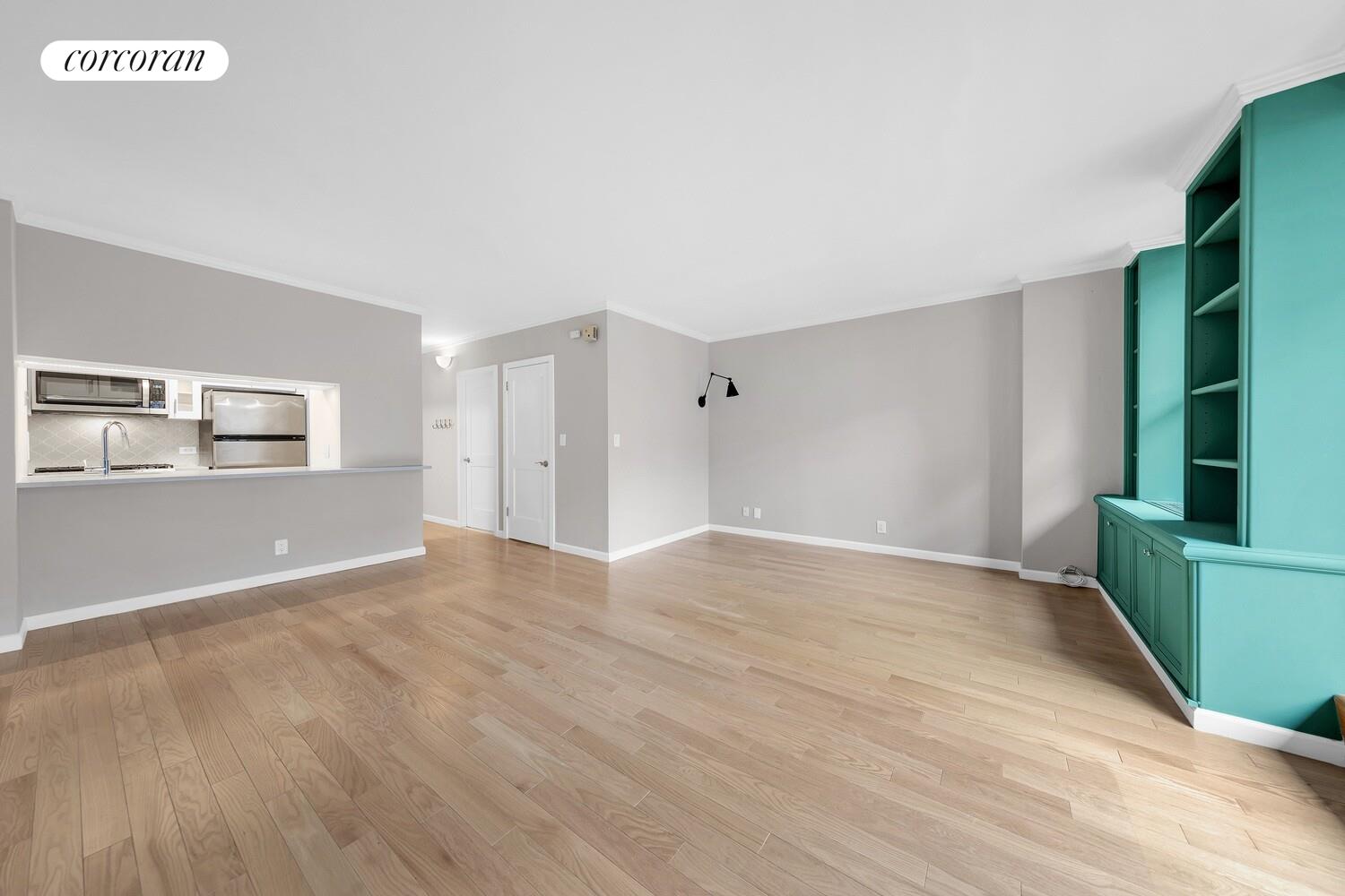 #4 photo, 2250 BROADWAY, Upper West Side , NY 10024