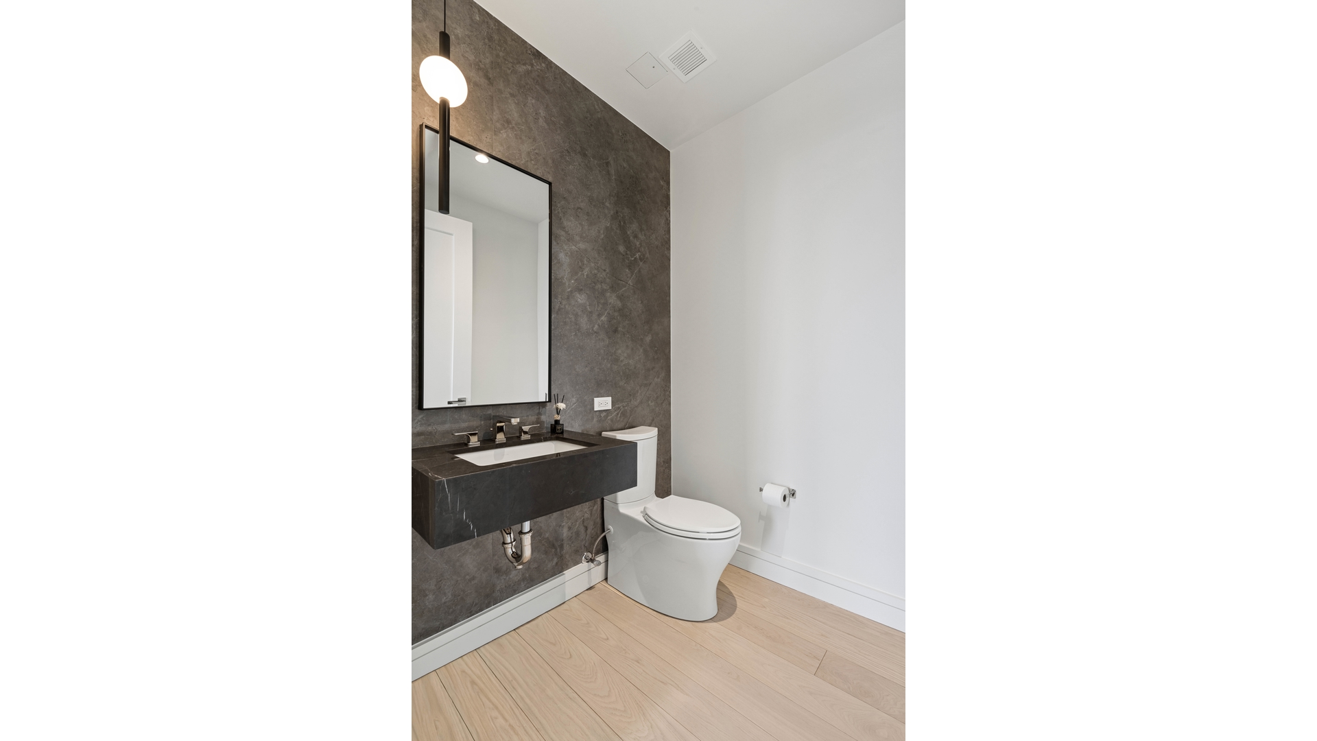 #9 photo, 200 E 20TH Street, מנהטן Gramercy Park , NY 10003