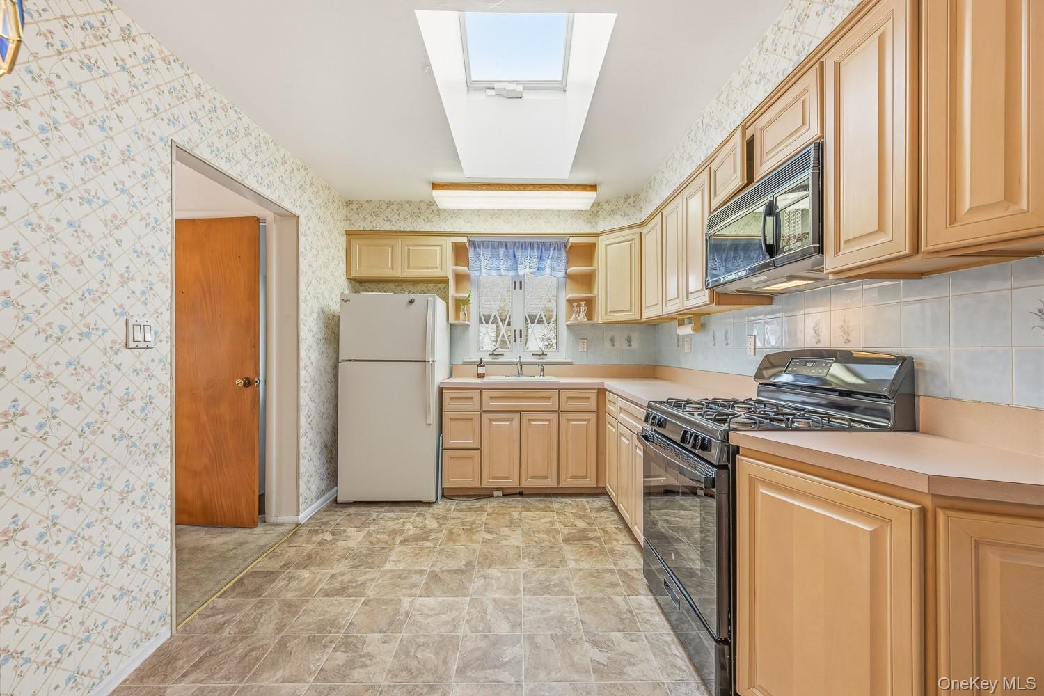 #6 photo, 138-07 13th Avenue, Malba , NY 11357