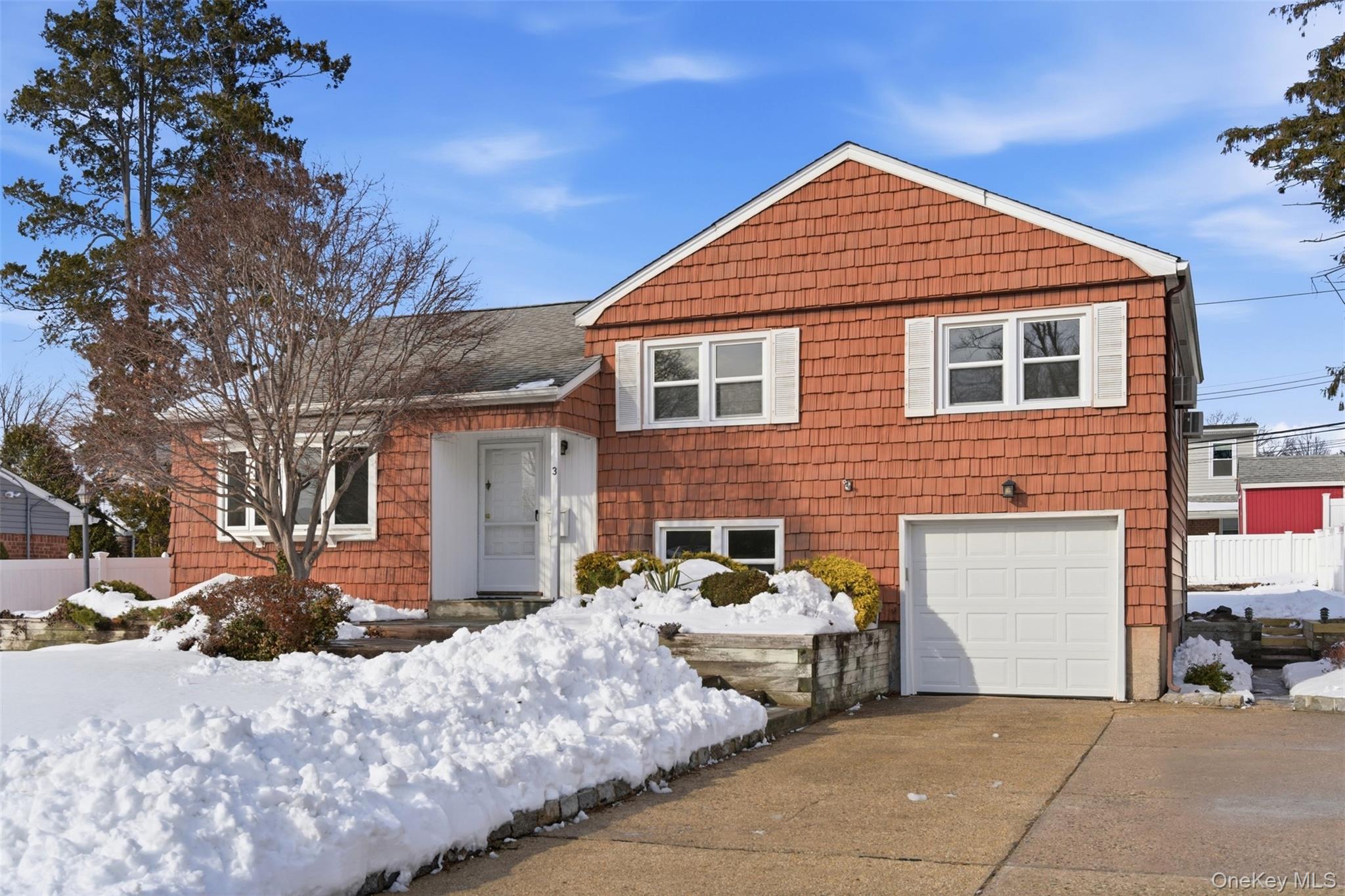 #2 photo, 3 Bayberry Drive, নাসাউ কাউন্টি Plainview , NY 11803