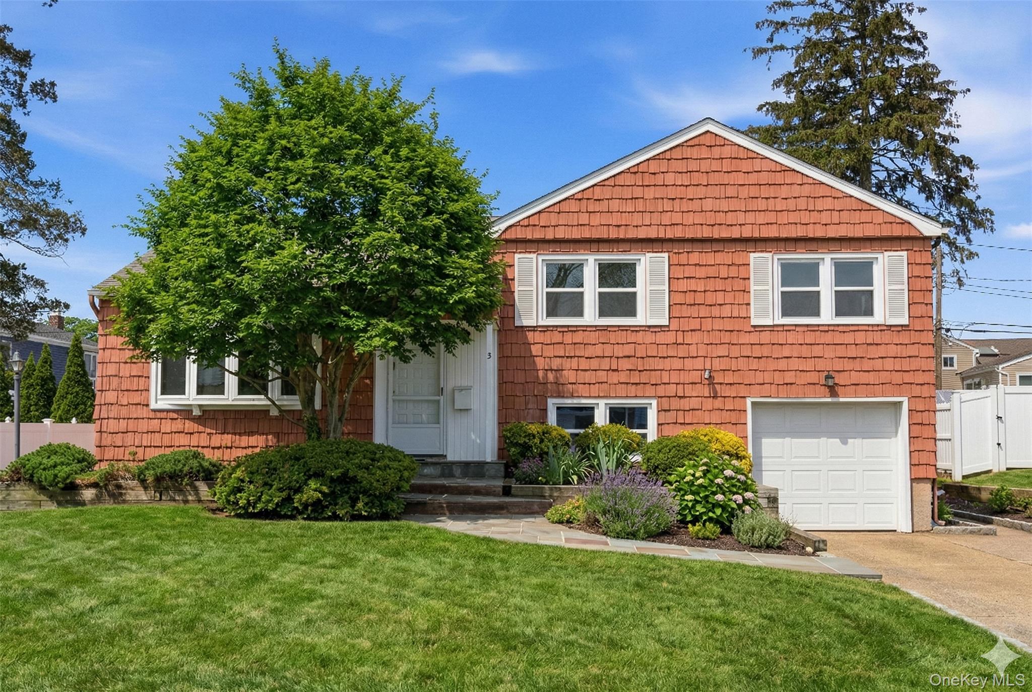 #4 photo, 3 Bayberry Drive, নাসাউ কাউন্টি Plainview , NY 11803