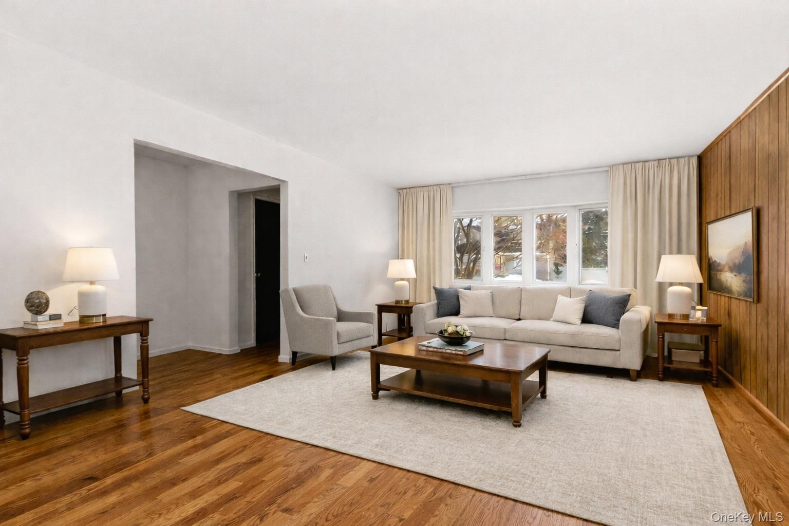 #6 photo, 3 Bayberry Drive, নাসাউ কাউন্টি Plainview , NY 11803