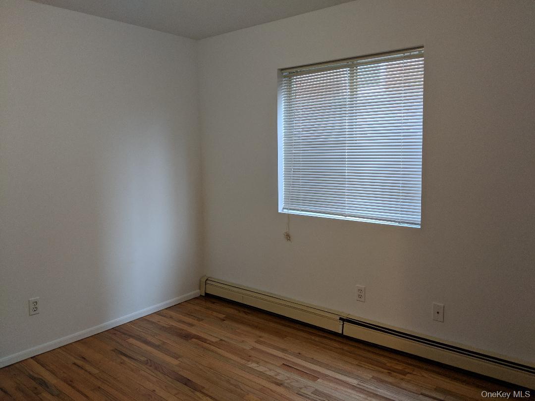 #12 photo, 649 E Beech Street, নাসাউ কাউন্টি Long Beach , NY 11561