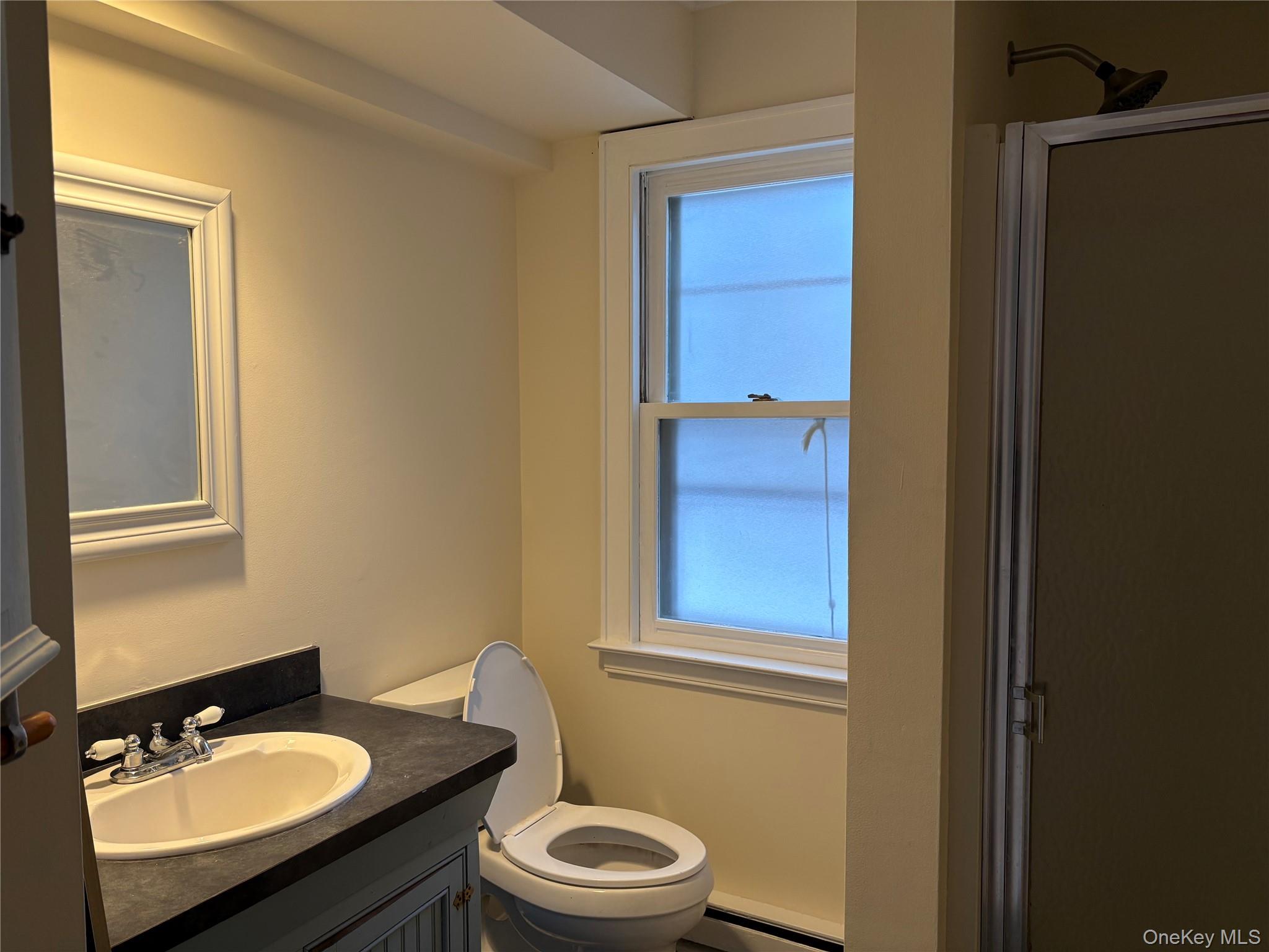 #5 photo, 325 Wiggins Street, সাফোক কাউন্টি Greenport , NY 11944