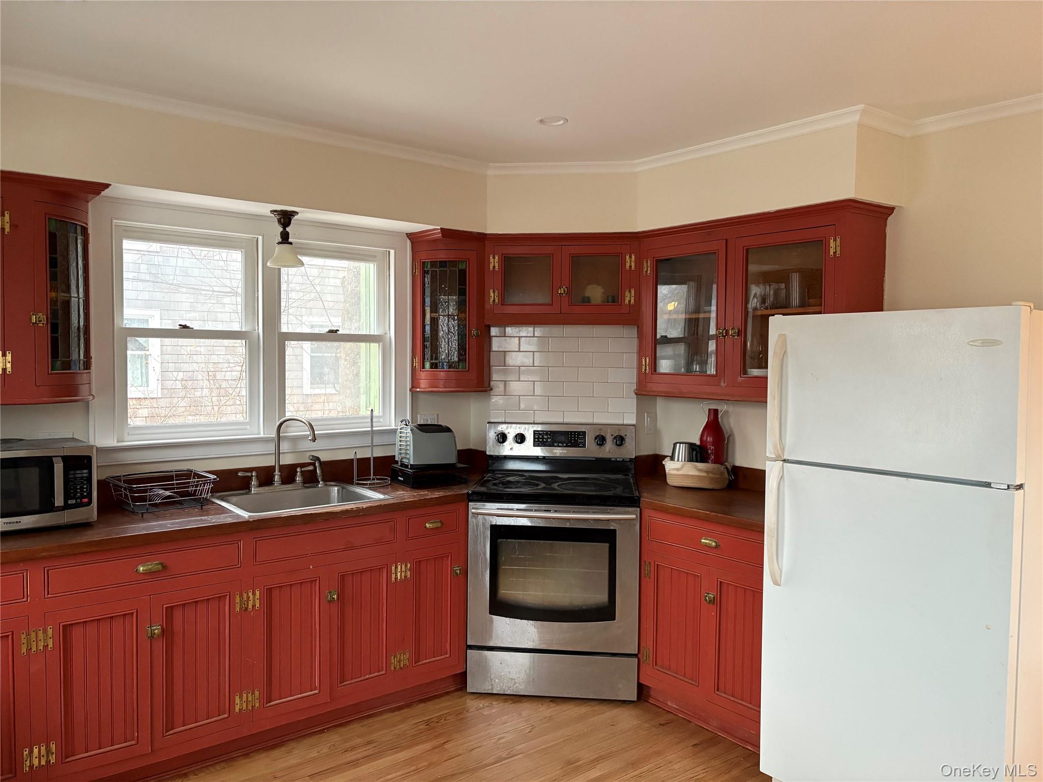 #7 photo, 325 Wiggins Street, সাফোক কাউন্টি Greenport , NY 11944