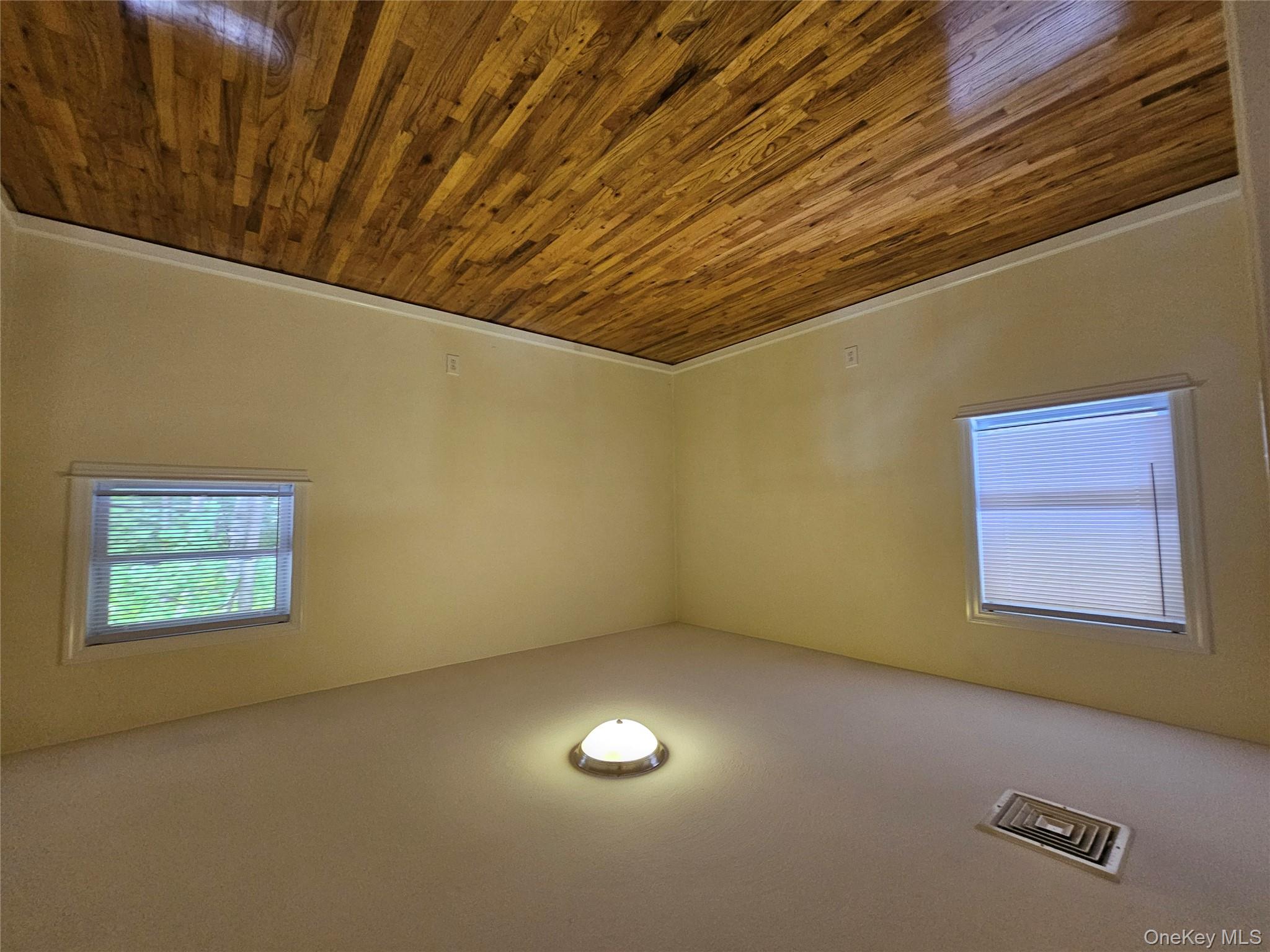 #5 photo, 8 town path, Glen Cove , NY 11542