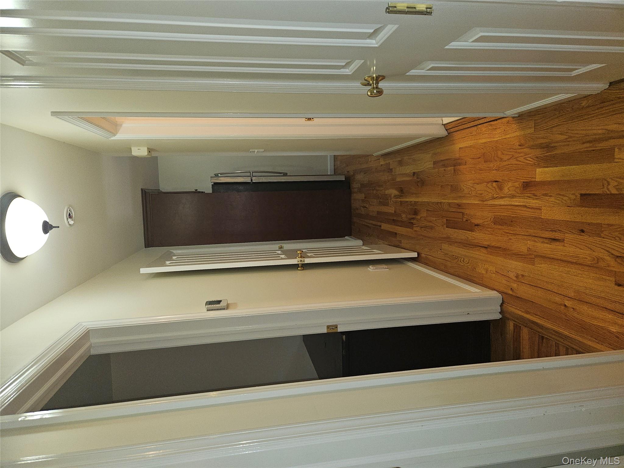 #9 photo, 8 town path, Glen Cove , NY 11542