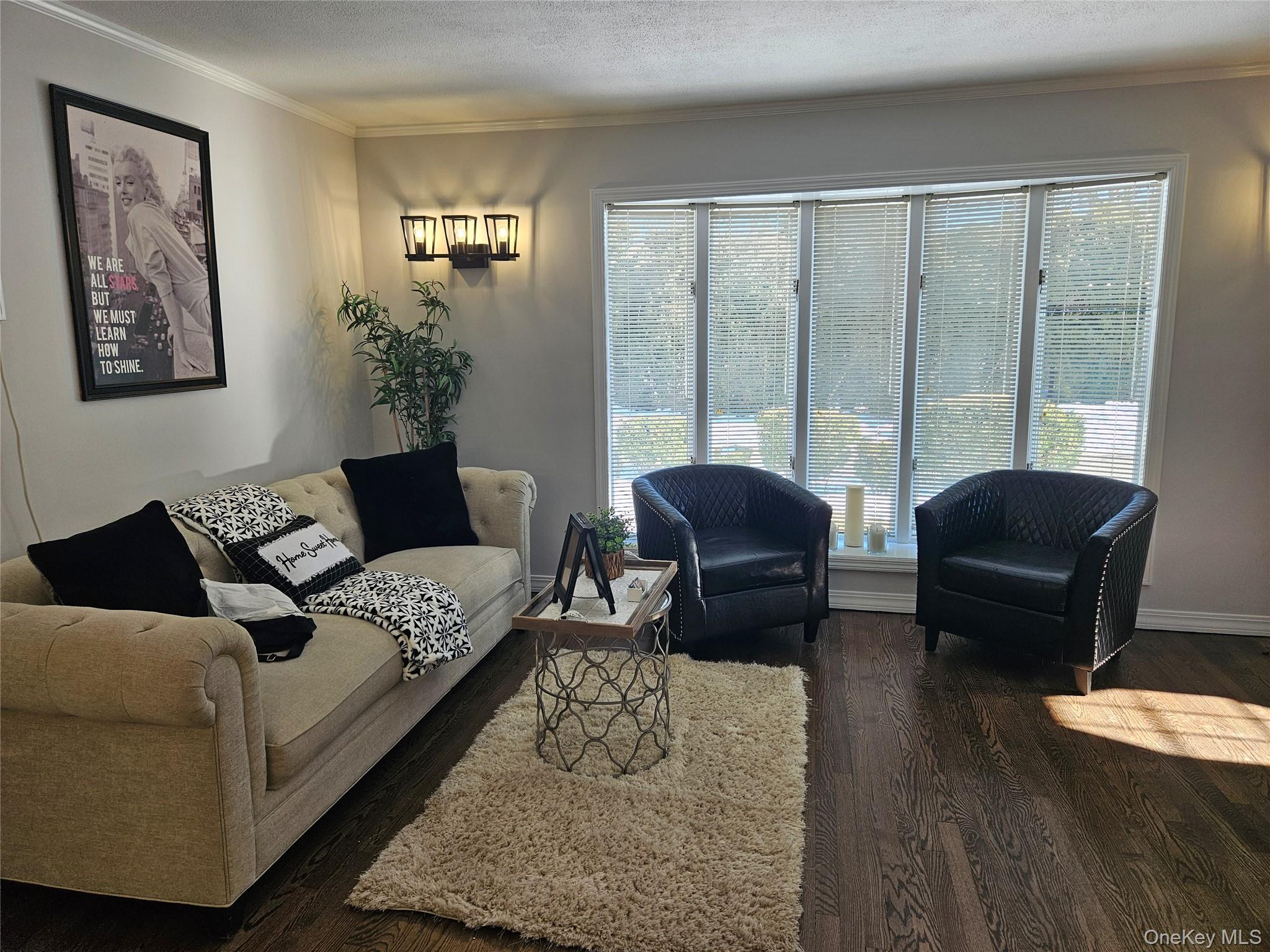 #6 photo, 211 Iceland Drive, سوفولك South Huntington , NY 11746