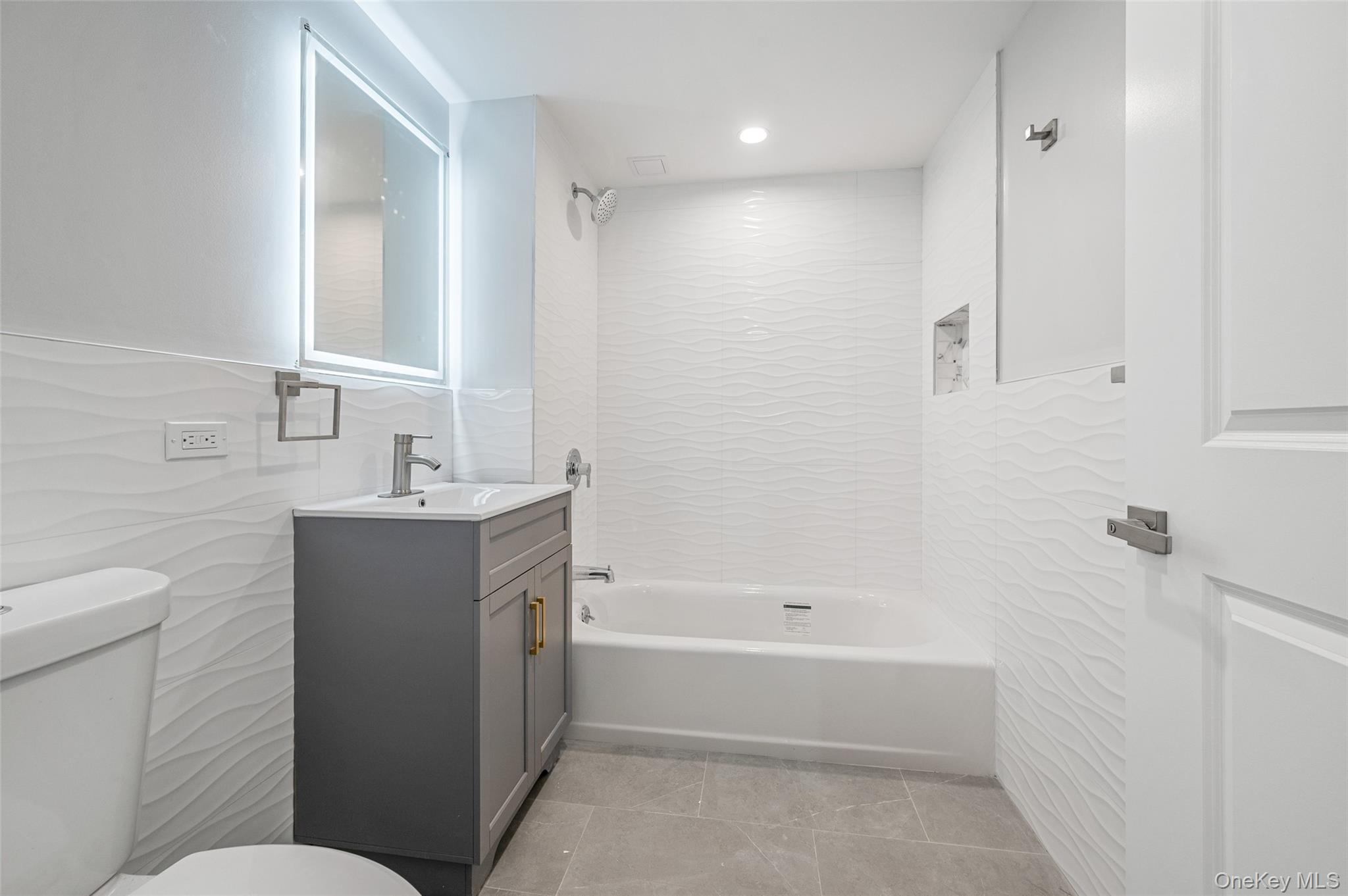 #16 photo, 43-34 53rd Street, 皇后區 木邊 Woodside , NY 11377