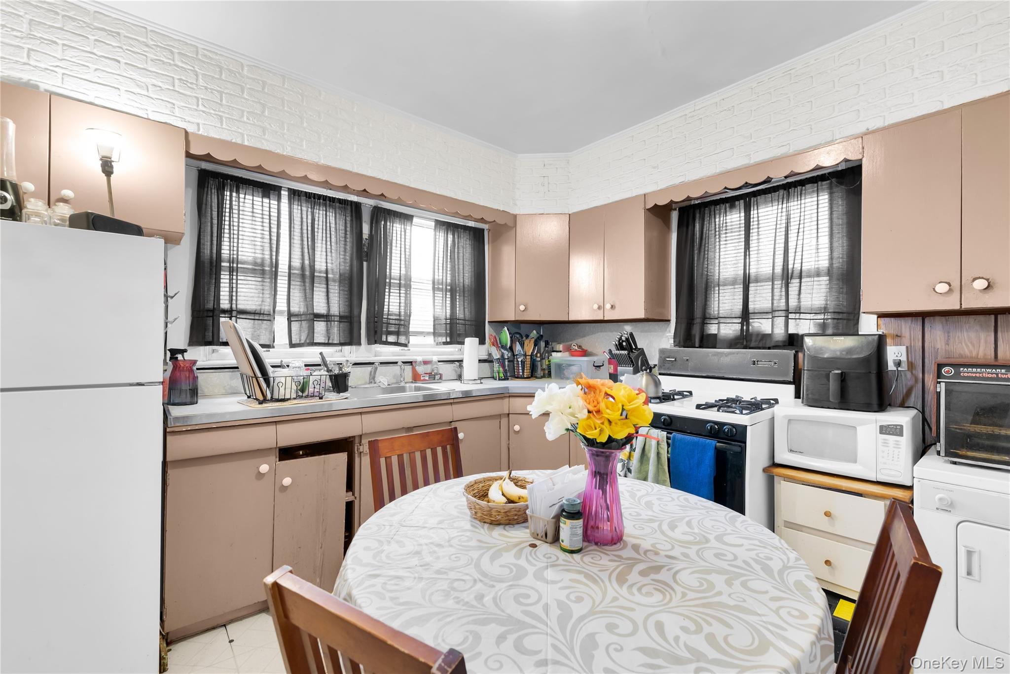 #18 photo, 45 aka 47 Saint James Terrace, Yonkers , NY 10704