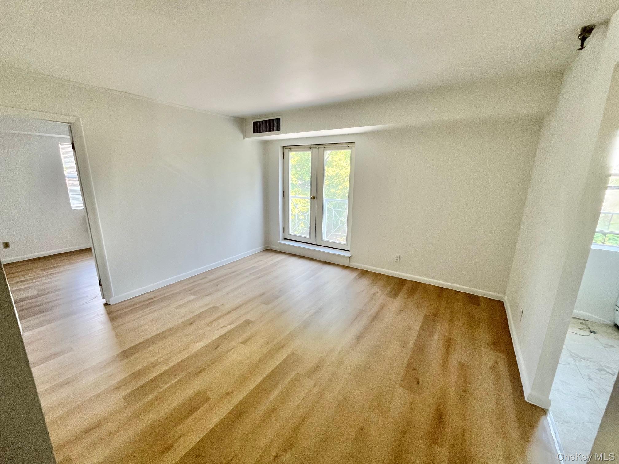 #4 photo, 501 N Barry Avenue, Mamaroneck , NY 10543