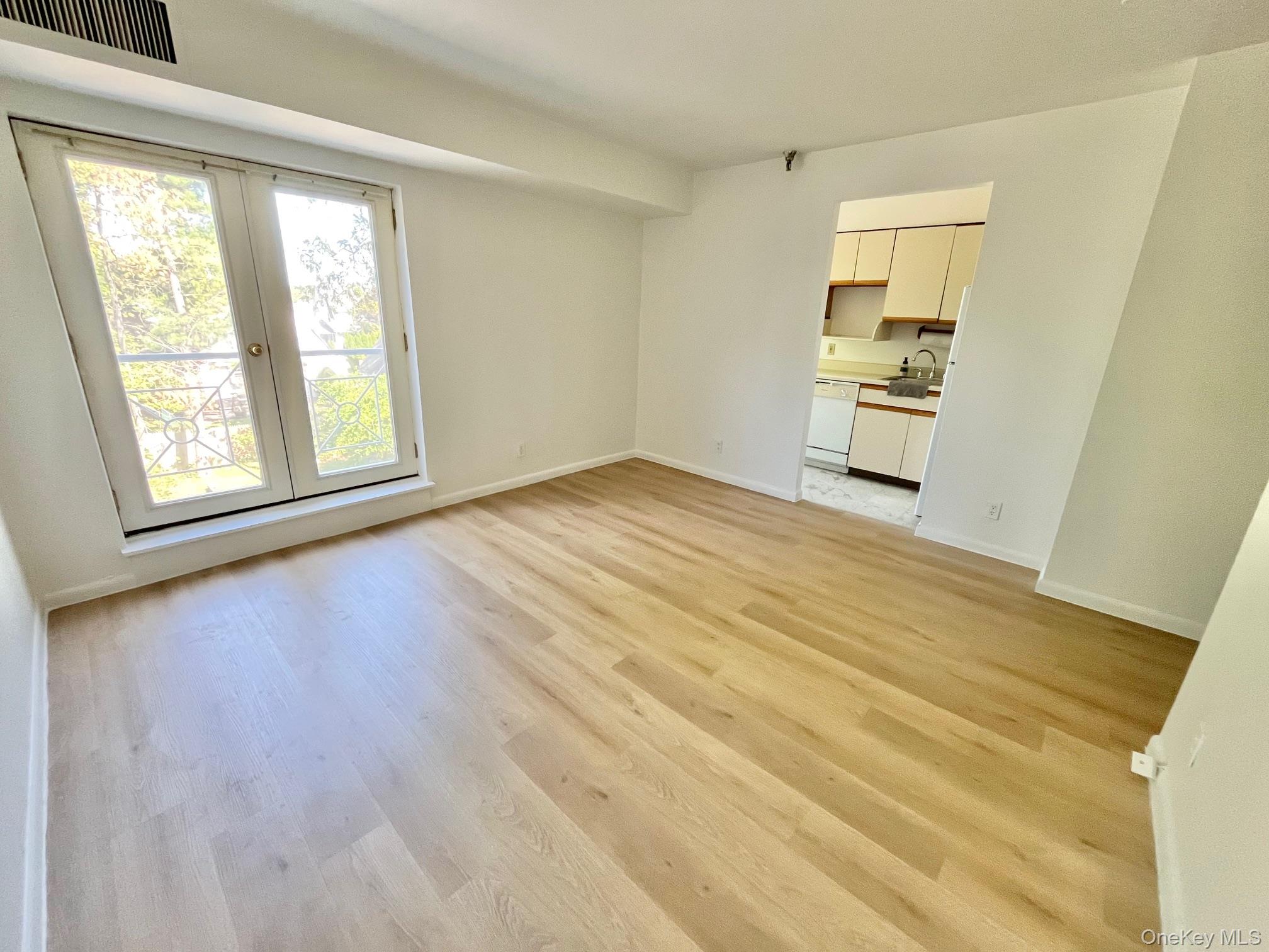 #5 photo, 501 N Barry Avenue, Mamaroneck , NY 10543