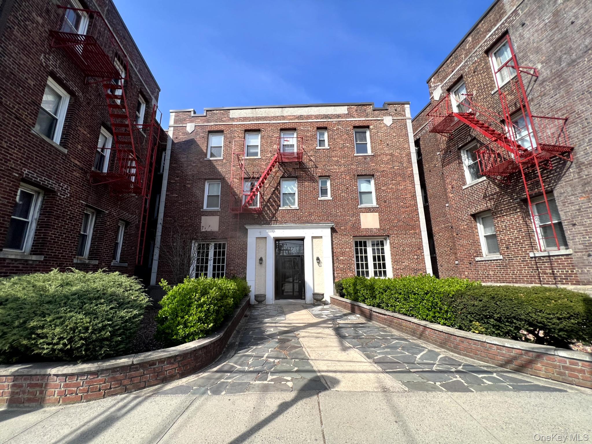 #7 photo, 477 Merrick Road, Lynbrook , NY 11563