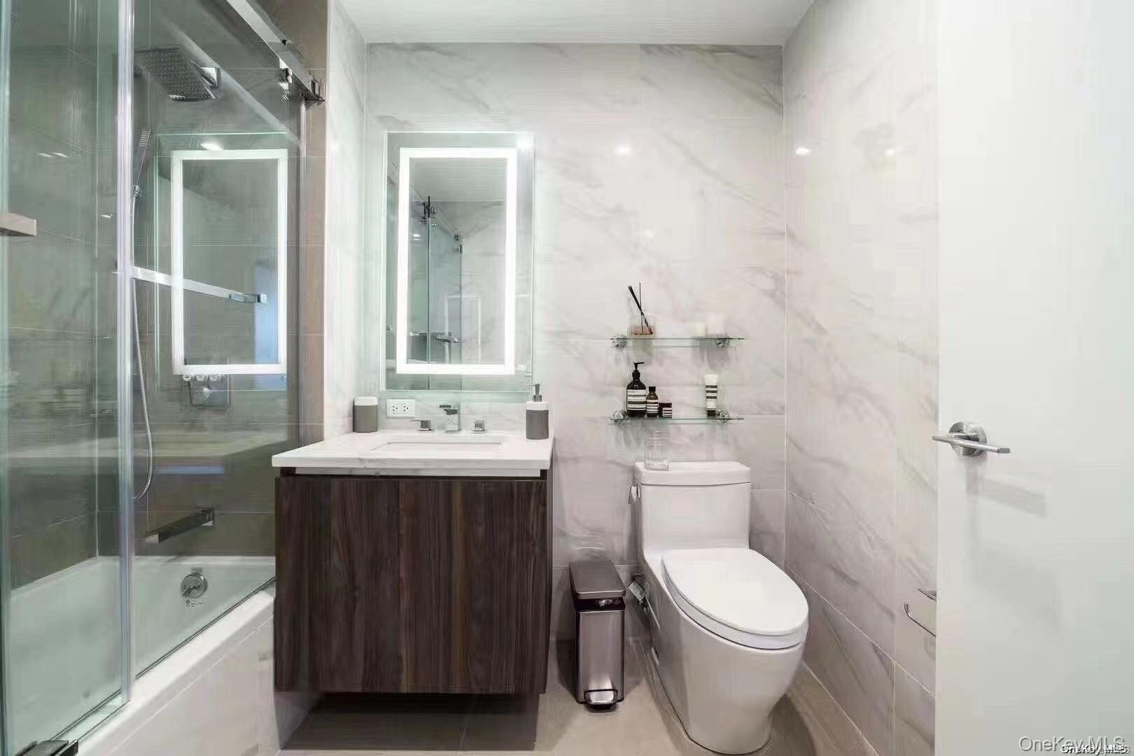 #7 photo, 33-66 Farrington St, كوينز Flushing , NY 11354