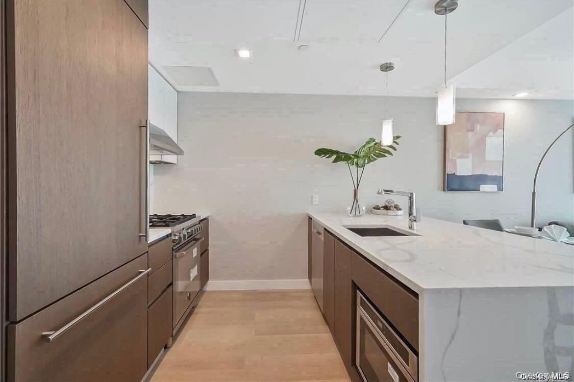 #8 photo, 33-66 Farrington St, كوينز Flushing , NY 11354