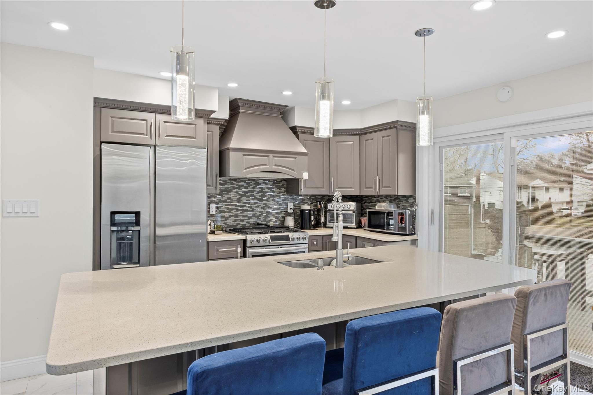 #6 photo, 18 South Drive, Manhasset Hills , NY 11040