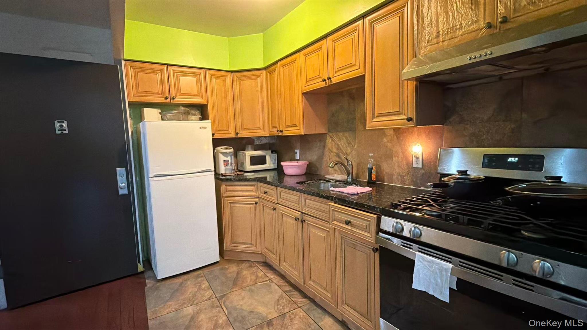 #10 photo, 101-18 39th Avenue, 뉴욕퀸즈 Corona , NY 11368