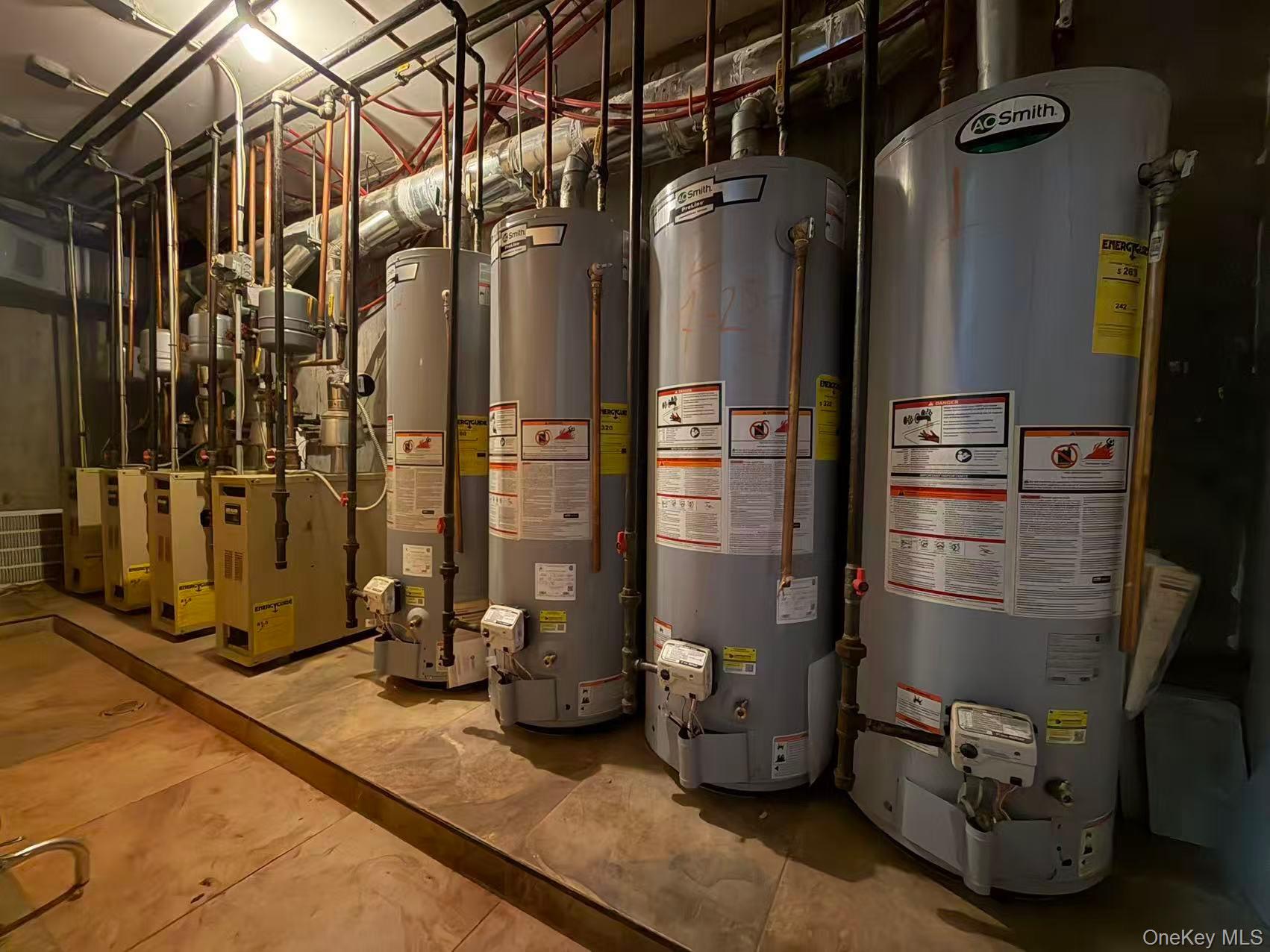 #16 photo, 101-18 39th Avenue, 뉴욕퀸즈 Corona , NY 11368