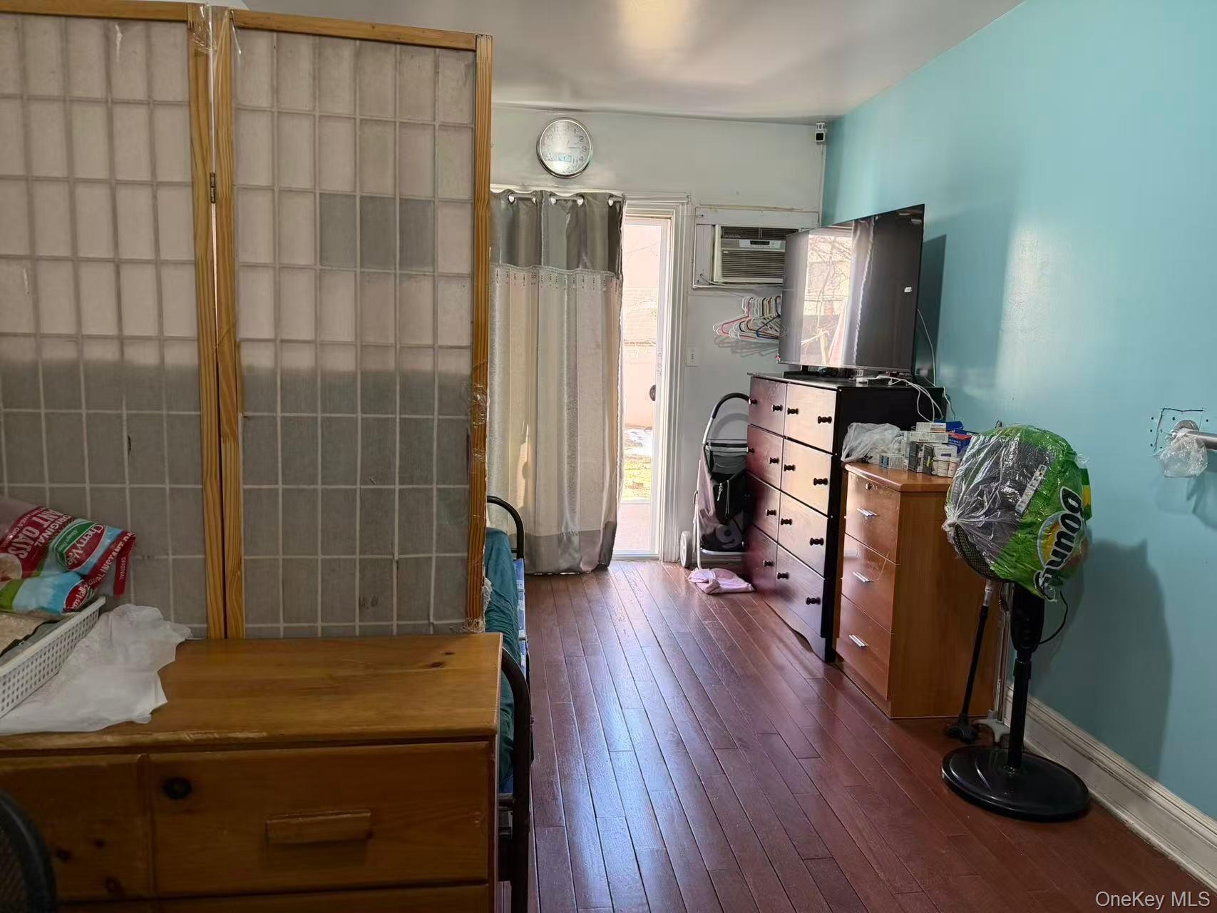 #4 photo, 101-18 39th Avenue, 뉴욕퀸즈 Corona , NY 11368