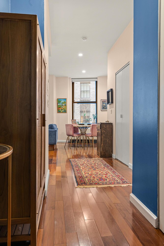 #16 photo, 1 Wall Street Court, Financial District , NY 10005