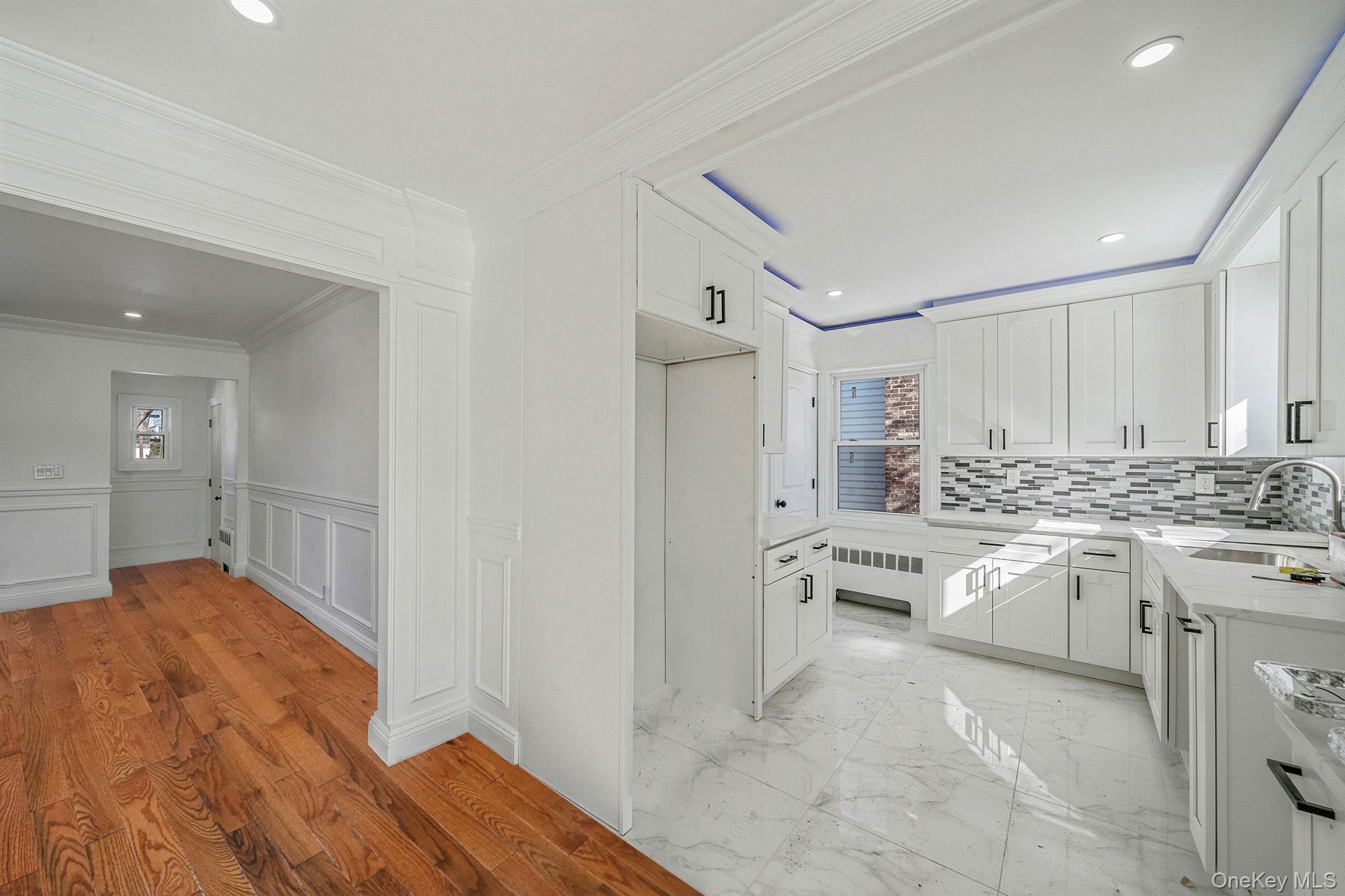 #13 photo, 420 Devonshire Road, 长岛 Baldwin , NY 11510