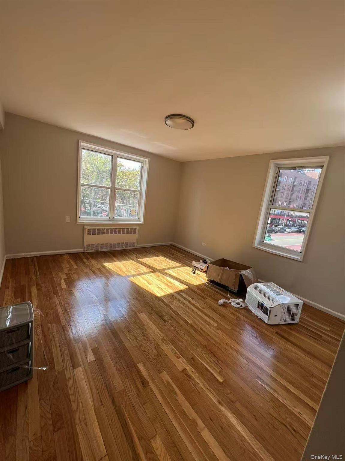 #1 photo, 13604 Cherry Avenue, 法拉盛 Flushing , NY 11355