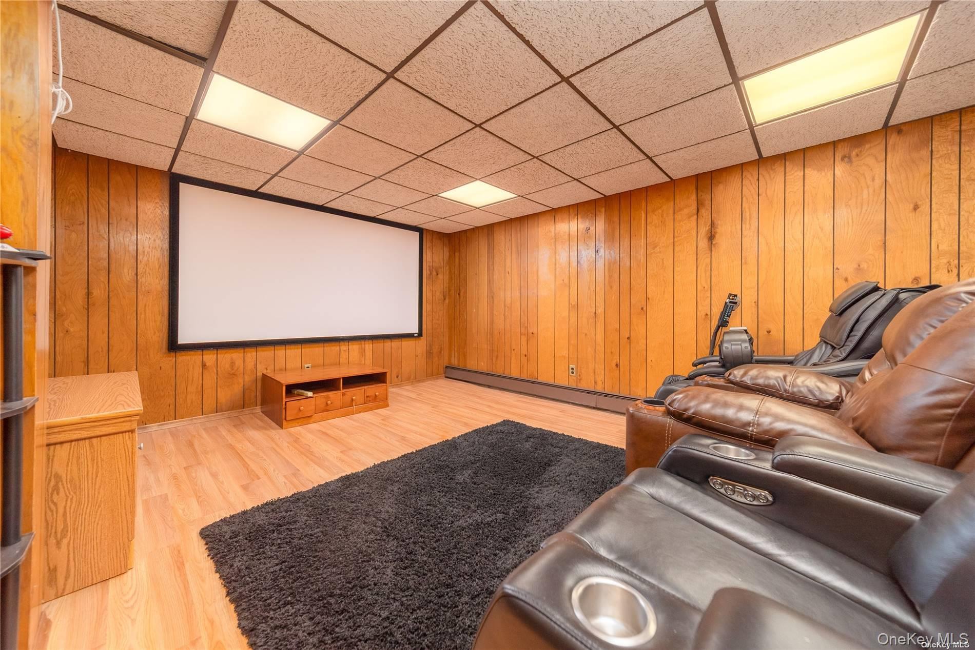 #17 photo, 65 Starling Court, East Hills , NY 11576