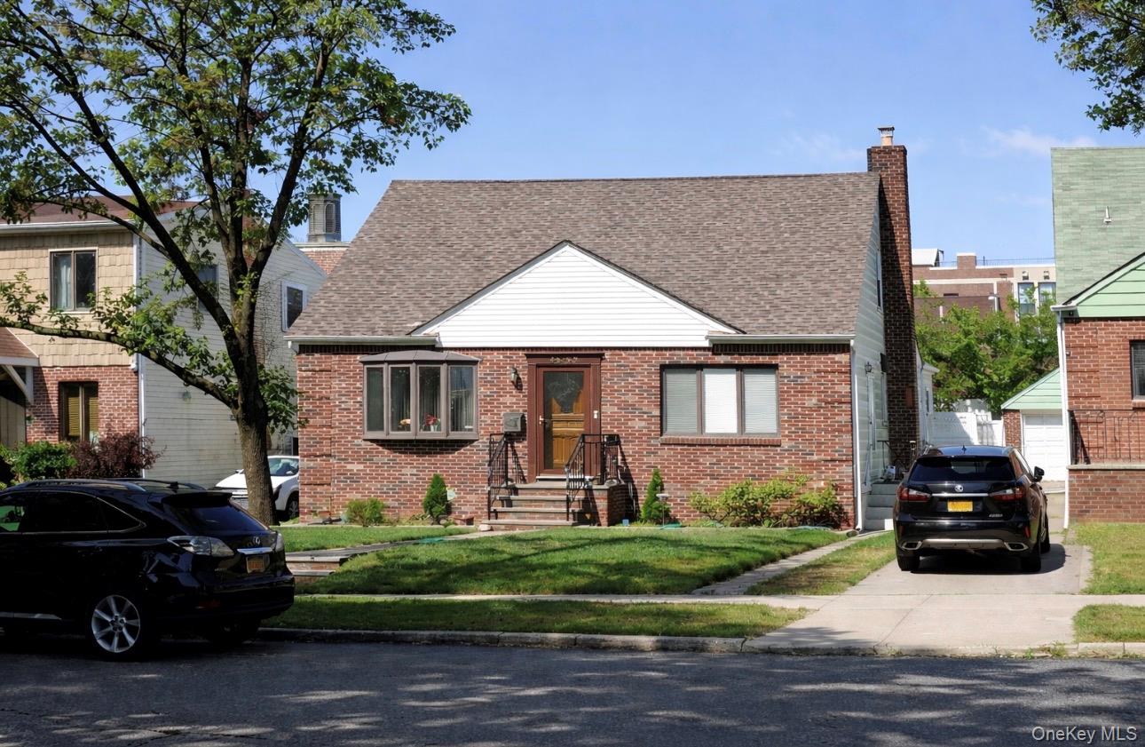 #1 photo, 4552 196th Street, קווינס Flushing , NY 11358