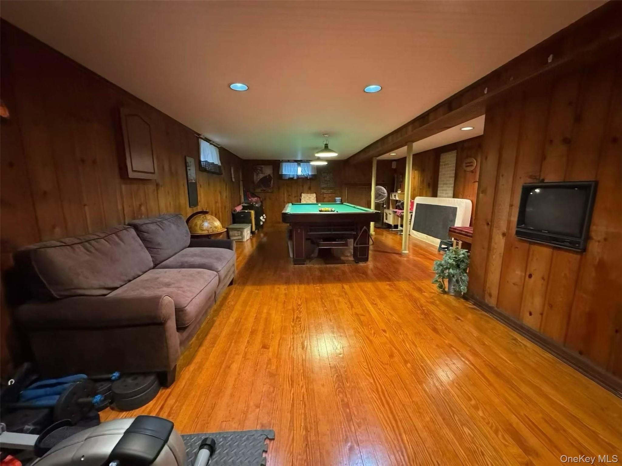 #3 photo, 4552 196th Street, קווינס Flushing , NY 11358