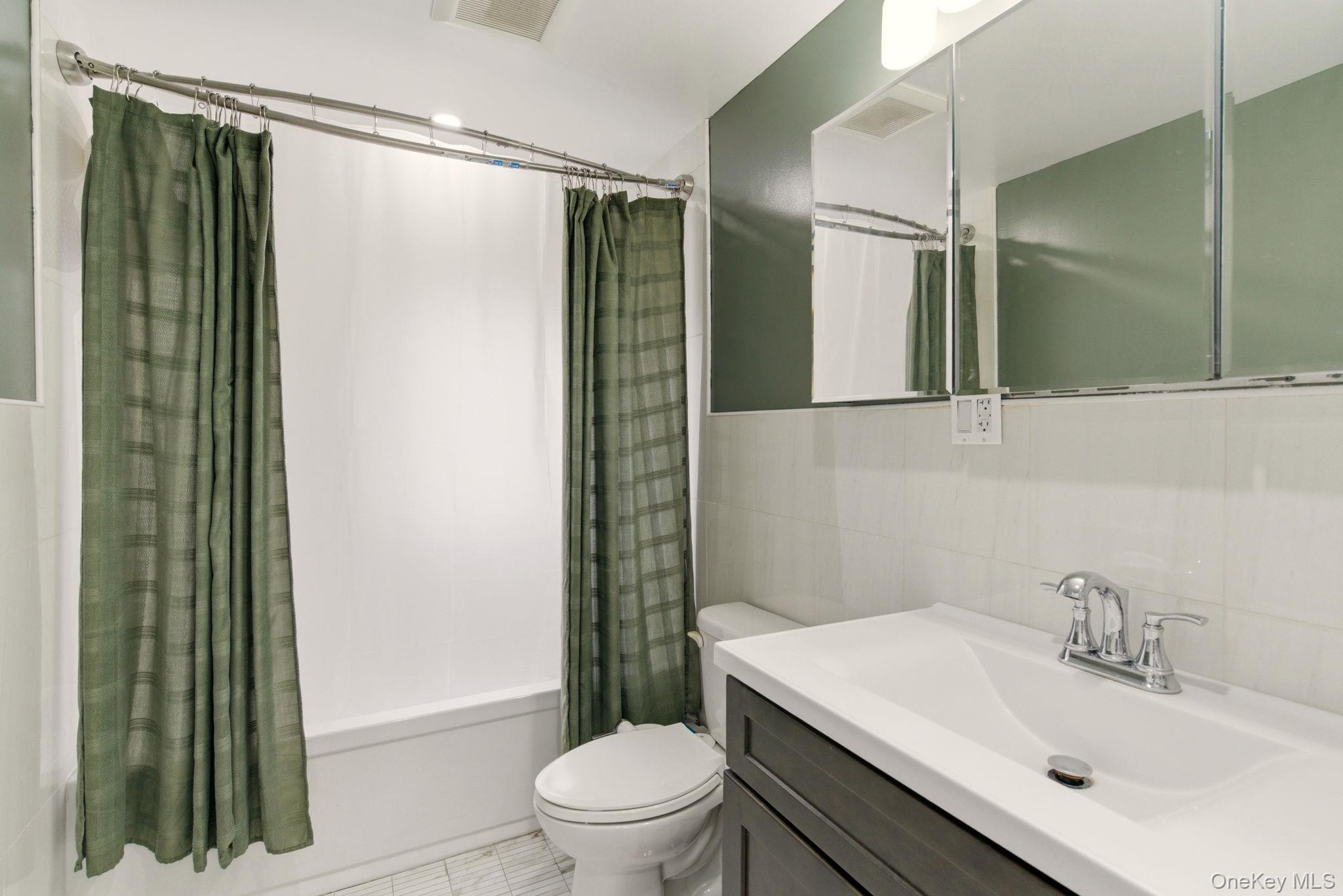 #12 photo, 1672 Hendrickson Street, Brooklyn , NY 11234