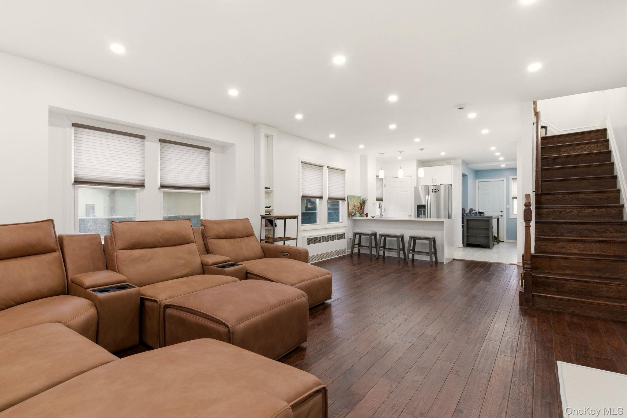 #4 photo, 1672 Hendrickson Street, Brooklyn , NY 11234