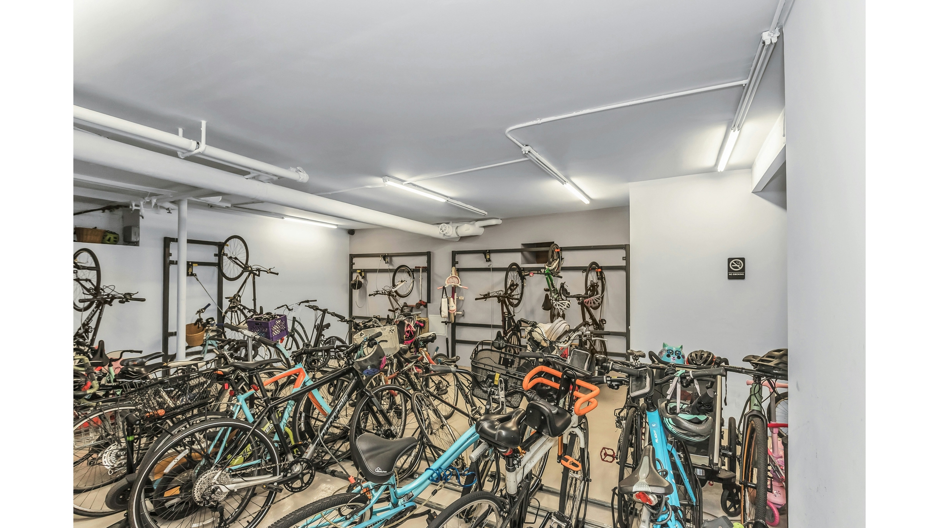 #18 photo, 24-75 38TH Street, Astoria , NY 11101