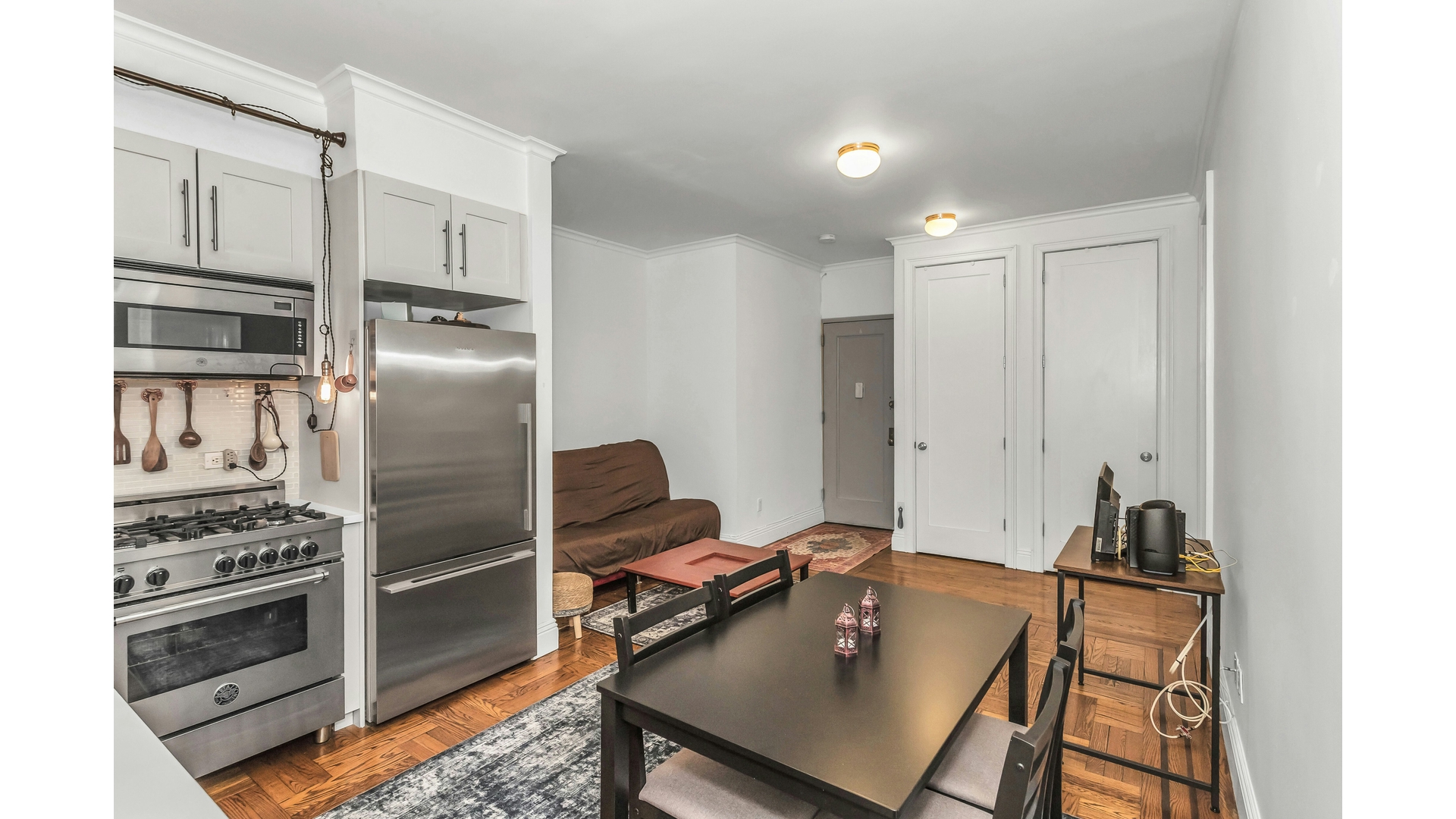 #5 photo, 24-75 38TH Street, Astoria , NY 11101