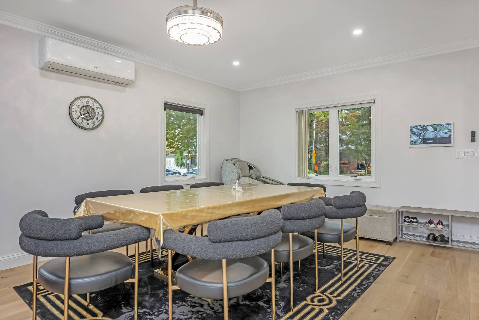 #21 photo, 206-15 Richland ave, Hollis Hills , NY 11364