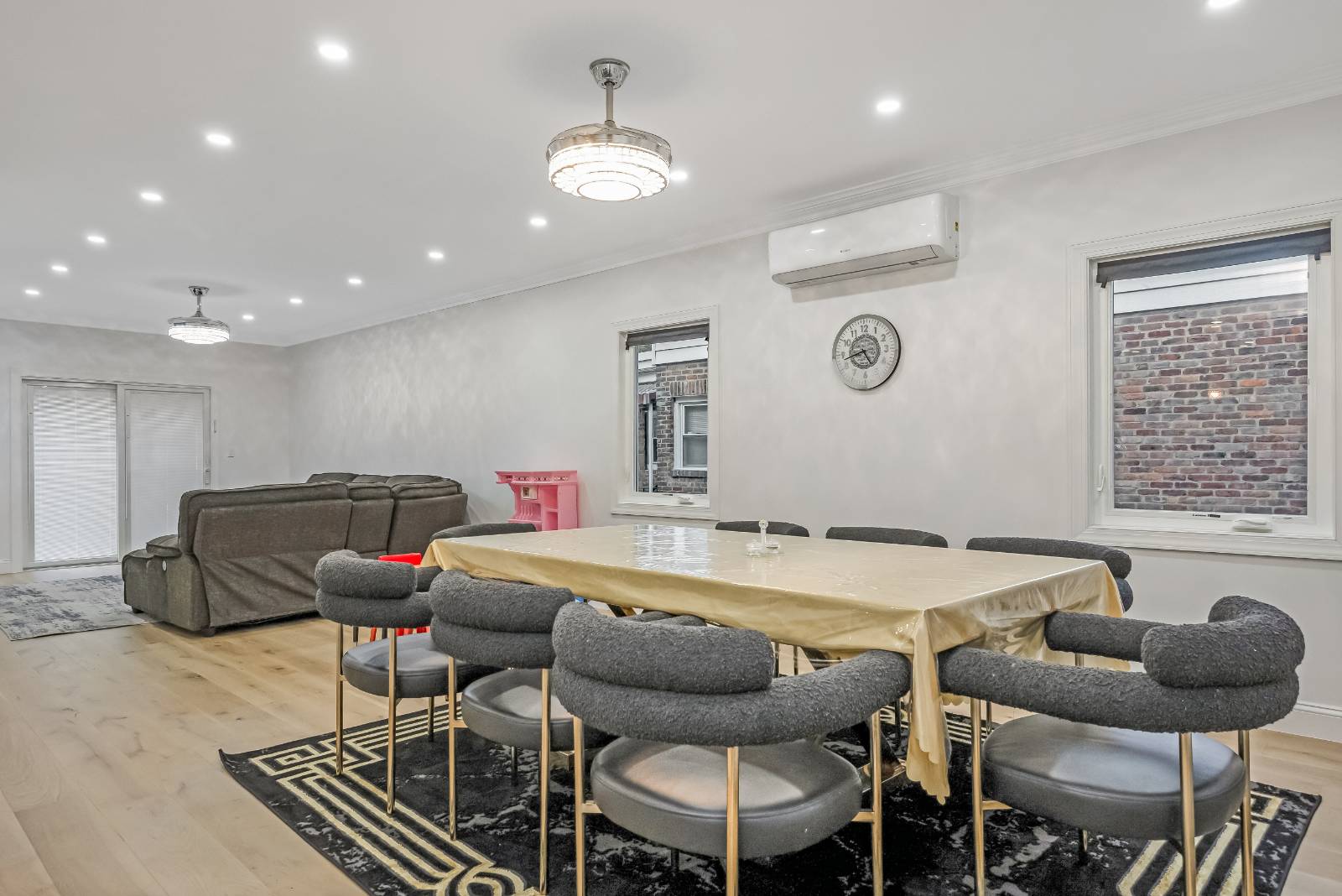 #23 photo, 206-15 Richland ave, Hollis Hills , NY 11364