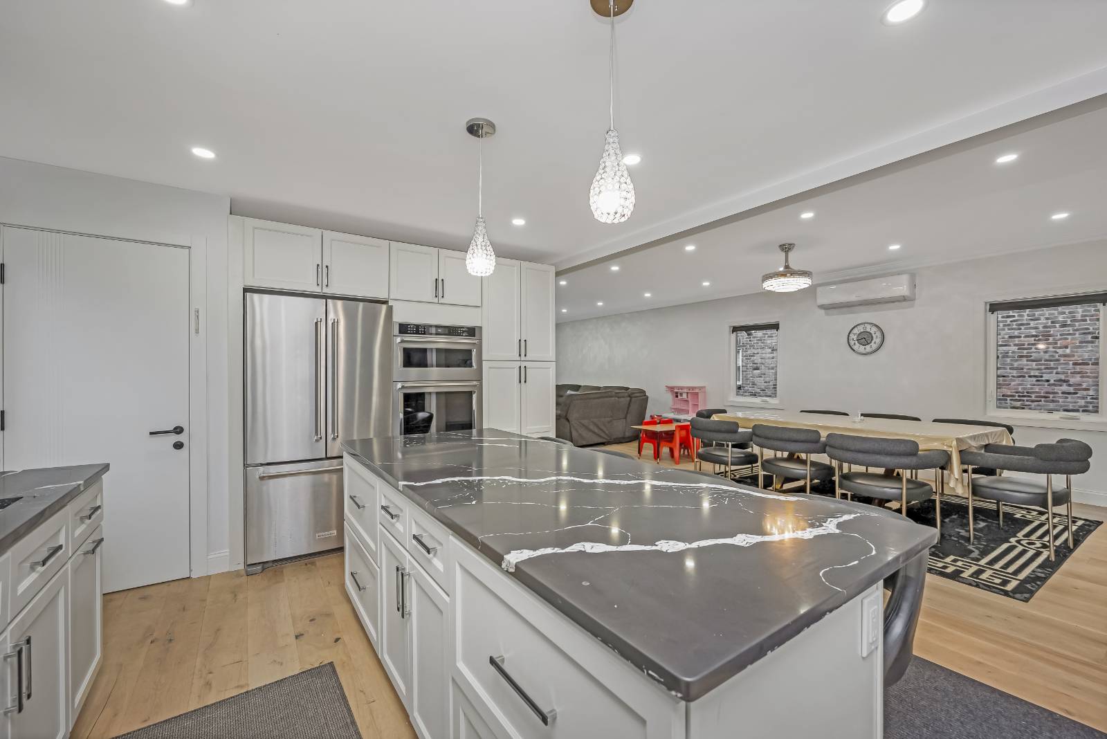 #24 photo, 206-15 Richland ave, Hollis Hills , NY 11364