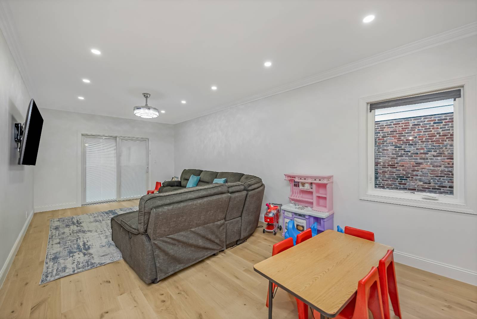 #26 photo, 206-15 Richland ave, Hollis Hills , NY 11364